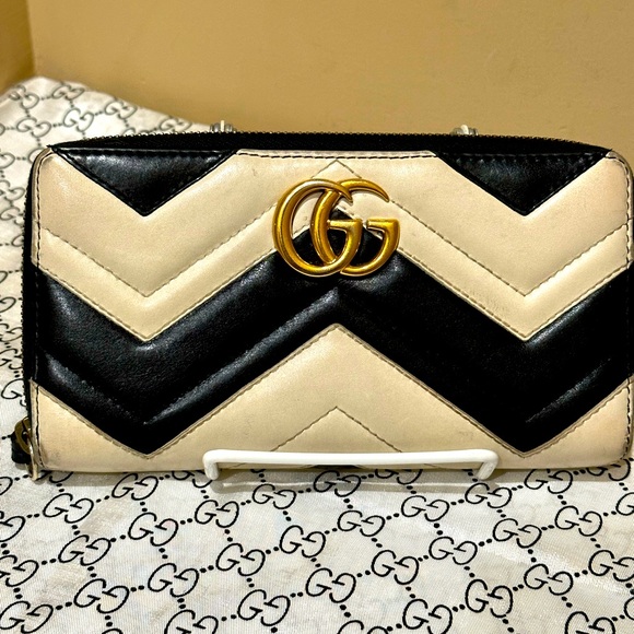 Gucci Marmont GG Chevron White and Black Leather Continental Wallet - Picture 1 of 11